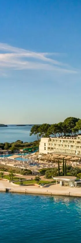 Isabella Island Resort, Valamar Collection，位于波雷奇的酒店