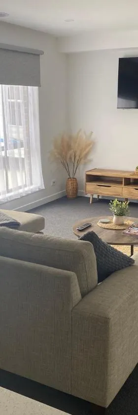 Eureka Gold Stays 2 bedrooms 2 bathrooms Wendouree No pets，位于Wendouree的酒店
