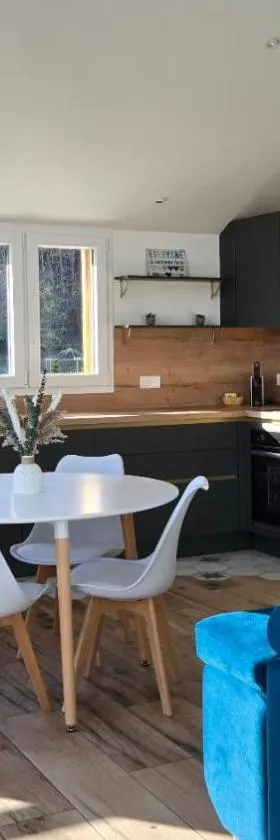 Appartement moderne et cosy，位于巴特内姆的酒店