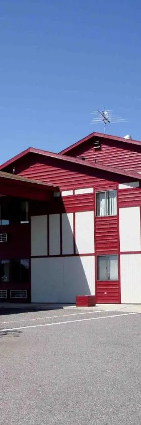 Northgate Inn Motel，位于查里斯的酒店