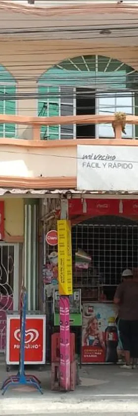 Hostal La GRAN Familia，位于曼塔的酒店