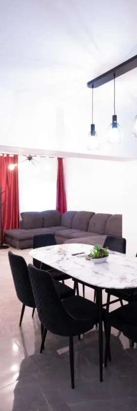 Apartalux Premium Suites，位于格拉德卡斯特利翁的酒店