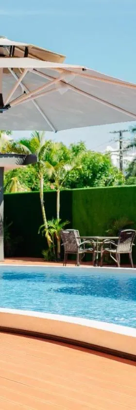 Hibiscus Suites And Residences，位于南迪的酒店