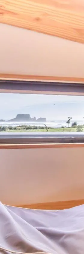 Out The Bay - Guest House at the Beach，位于Cape Foulwind的酒店