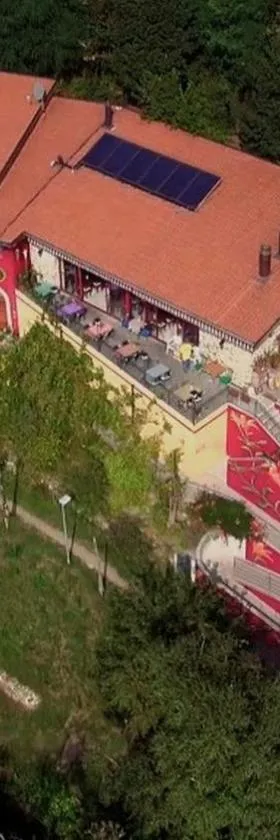 罗卡达德尔吉利奥环保酒店，位于洛韦雷卡布里萨卡的酒店
