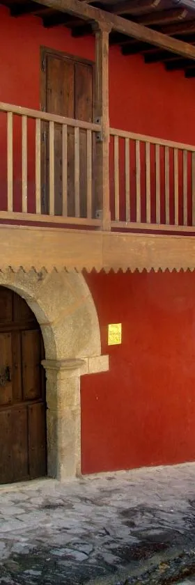 Apartamentos Rurales SPA Casa De Los Escudos，位于Valverde de la Vera的酒店