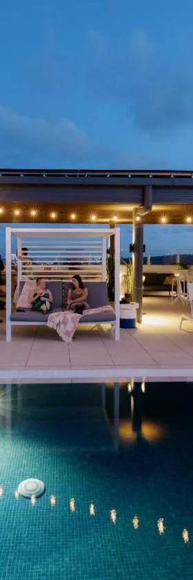 Holiday Inn Express & Suites Sunshine Coast by IHG，位于玛志洛的酒店