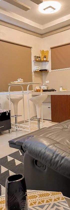 The Loft，位于甲万那端的酒店