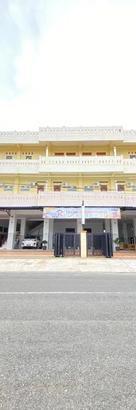 Trans karimunjawa，位于哲帕拉的酒店