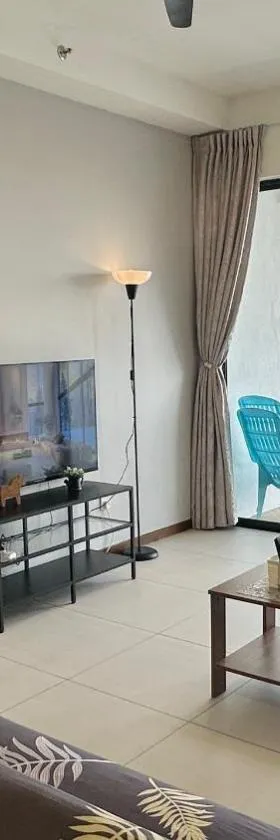 LM HomeyC 3BR Family Suite for 4-14 Pax with Nexflix & Coway Water Purifier，位于丹绒道光的酒店