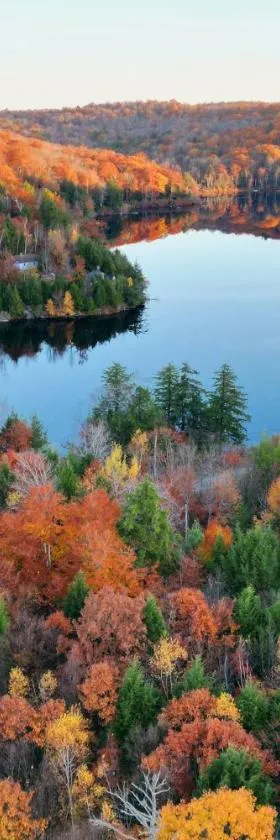 Lakefront Otis Home with Stunning Views and Boats!，位于Otis的酒店