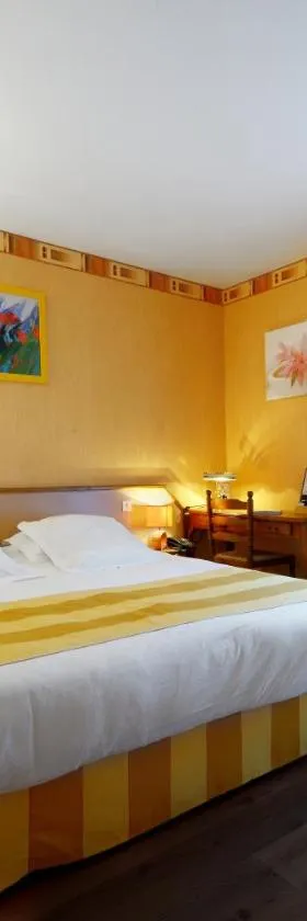 Hotel Le Bellevue，位于Saint-Hippolyte的酒店