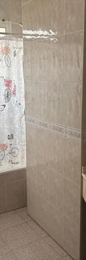 Hotel jendri，位于阿尔马索拉的酒店