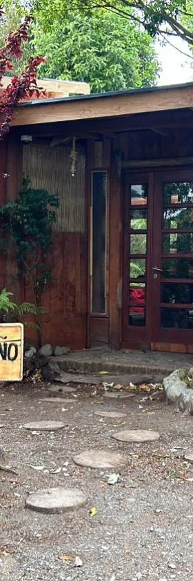 Cabañas Los Cantos del Chucao，位于巴拉斯港的酒店