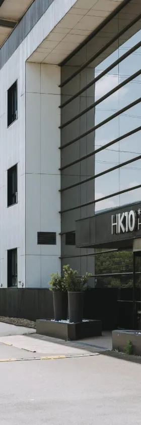K10酒店，位于乌尔涅塔的酒店