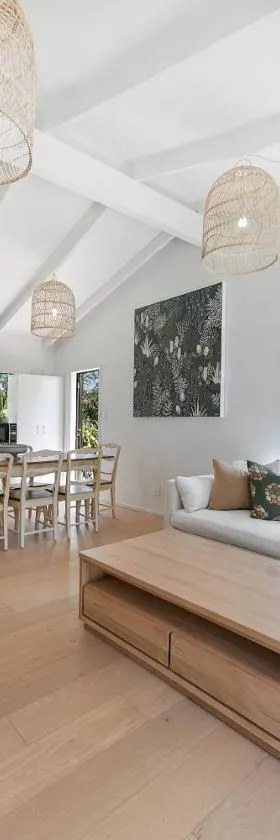 Kai Iwi lake house，位于Maropiu的酒店