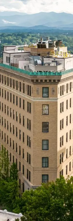 The Flat Iron Hotel，位于阿什维尔的酒店