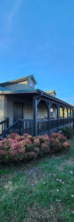Lodge At Tellico，位于Tellico Plains的酒店