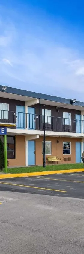 Americas Best Value Inn Danville，位于丹维尔的酒店