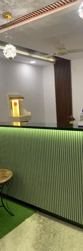 Silver Key Suites，位于那格浦尔的酒店