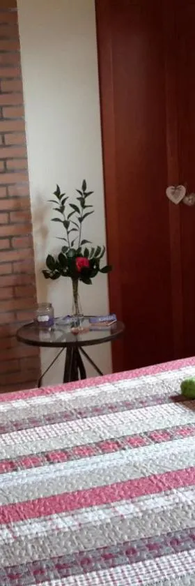 La Trucha del Arco Iris，位于El Acebo de San Miguel的酒店