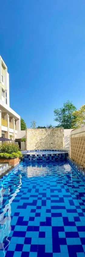 Vrata Hotel Yogyakarta，位于Kalasan的酒店