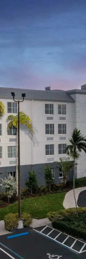 Spark by Hilton Miami Doral，位于迈阿密的酒店