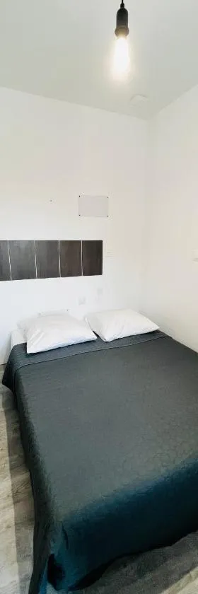 Hotel Le Breton，位于Indret的酒店