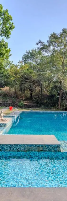 Avanti Kalagram Hill Top Resort, Mulshi，位于Kolvan的酒店