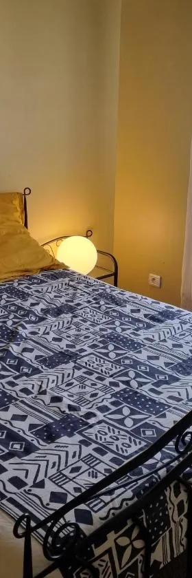 Chambre à l'étage pour adultes，位于Combaillaux的酒店
