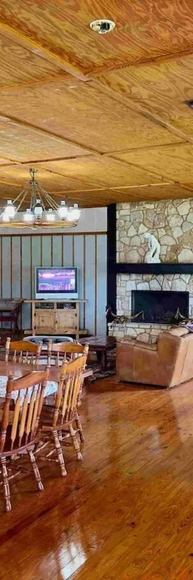CRC Ranch Retreat，位于班德拉的酒店