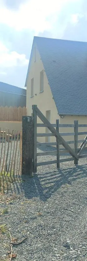 Gîte 6 personnes，位于Saint-Pierre-de-Semilly的酒店