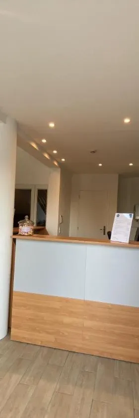 园亭酒店，位于拉克鲁瓦瓦尔梅的酒店