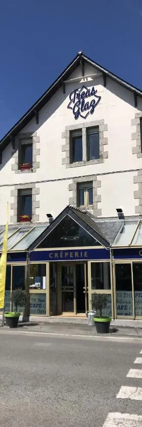 TREAS GLAZ，位于普卢埃斯卡的酒店