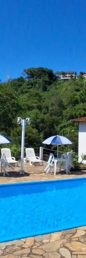 Pousada 3 Corações Penedo，位于佩尼多的酒店