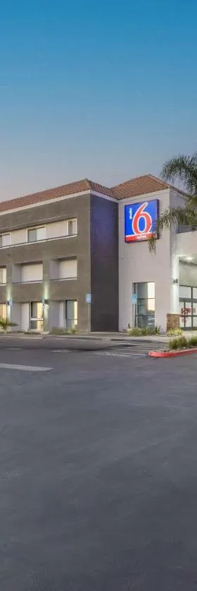 Studio 6 Suites Perris, CA，位于佩里斯的酒店