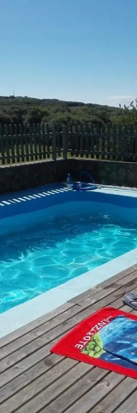 Casa de Invitados con Piscina en Doniños，位于Doniños的酒店