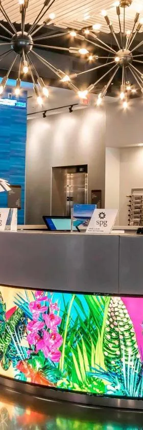 纽波特堤坝雅乐轩酒店，位于纽波特的酒店