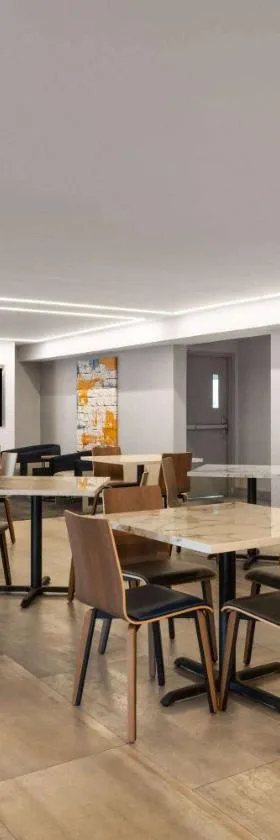 圣地亚哥米拉马尔拉金塔旅馆，位于Sabre Springs的酒店