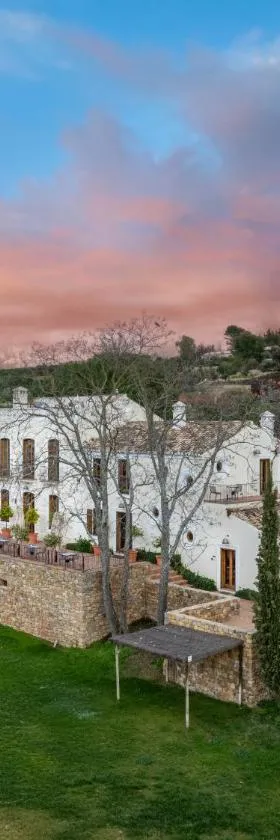 Cortijo LA Almazara，位于隆达的酒店