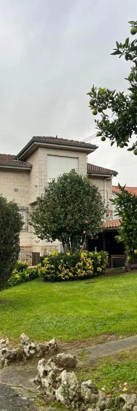 Alojamiento CasAmalia，位于Santiago de Cartes的酒店