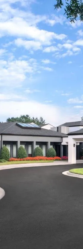 Courtyard by Marriott Richmond West，位于里士满的酒店