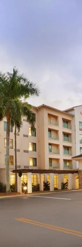 劳德代尔堡西南米拉玛尔万怡酒店，位于米拉玛的酒店