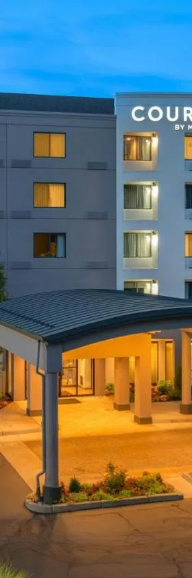 Courtyard by Marriott Providence Lincoln，位于林肯的酒店