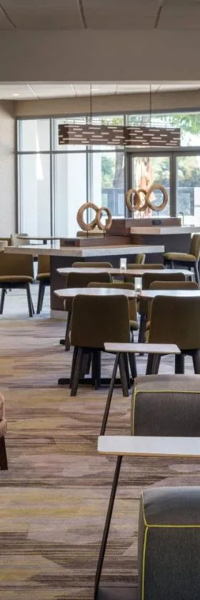 Courtyard by Marriott Richmond Berkeley，位于里士满的酒店