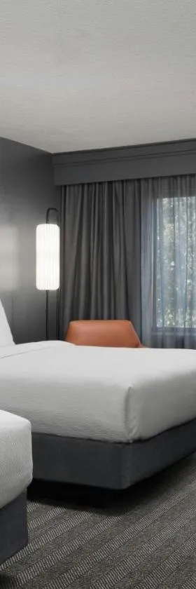 Courtyard by Marriott Lakeland，位于莱克兰的酒店