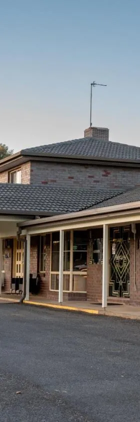 Tumut Valley Motel Pet Friendly，位于蒂默特的酒店