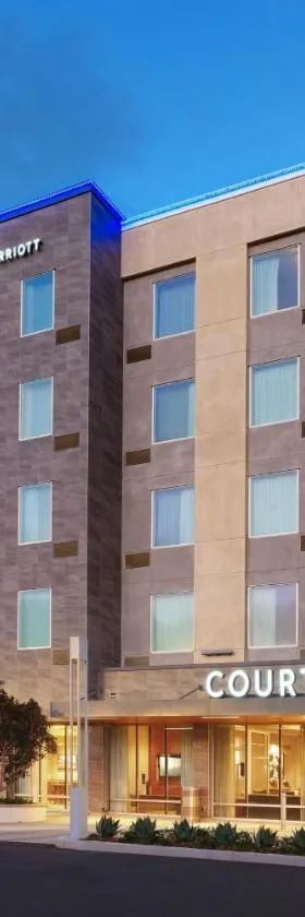 Courtyard by Marriott Los Angeles LAX/Hawthorne，位于霍桑的酒店