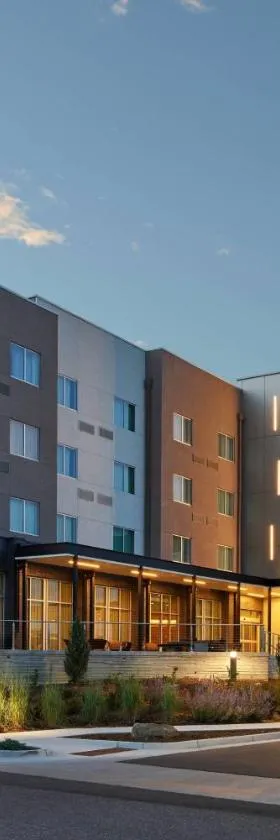 Courtyard Denver Aurora，位于奥罗拉的酒店