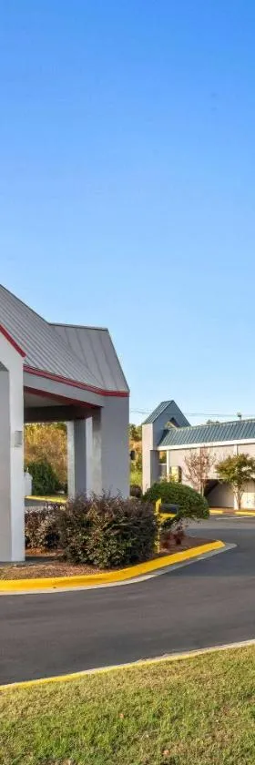 Super 8 by Wyndham Garysburg/Roanoke Rapids，位于Garysburg的酒店